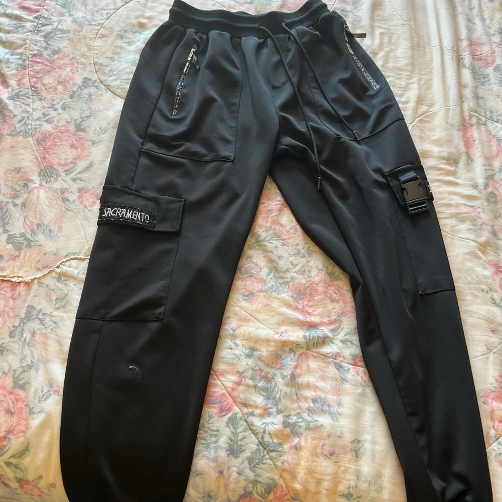 Amazon Black Men's Cargo Pants with Zipper Details